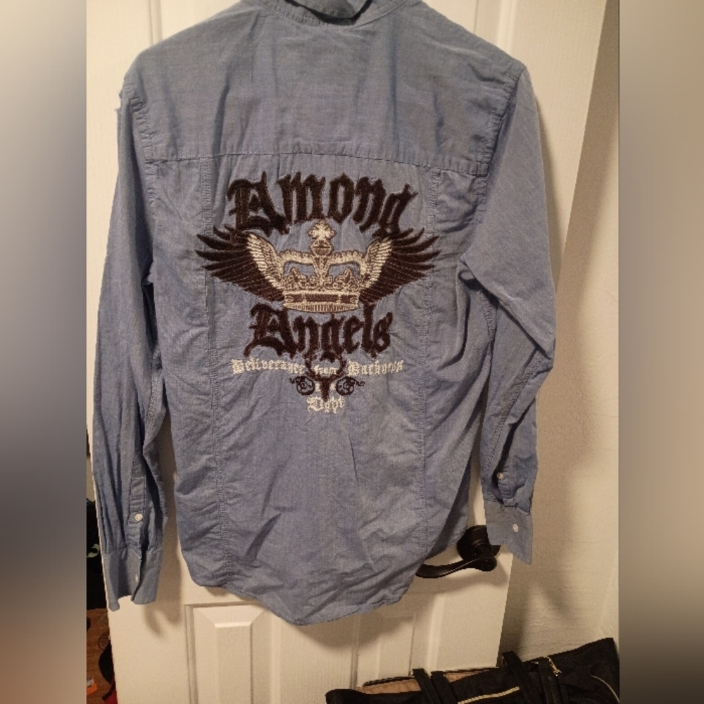 Express Statement Embroidered Button-Up Shirt - Crown & Wings small
